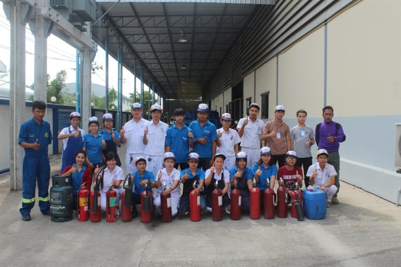 บริษัท พี ควอลิตี้ แมชชีน พาร์ท จำกัด จัดให้มีการฝึกอบรมซ้อมดับเพลิงและอพยพหนีไฟ 2015 เพื่อเป็นการป้องกันและให้ความรู้แก่พนักงาน โดยขอความร่วมมือจากองค์การบริหารส่วนตำบลบางเสาธง เมื่อวันที่ 29 สิงหาคม 2558