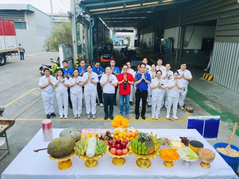 คุณพัฒนศักดิ์ แสนสมรส กรรมการผู้จัดการ คณะผู้บริหาร และพนักงาน บริษัท พี ควอลิตี้ แมชชีน พาร์ท จำกัด ได้ร่วมจัดงานทำบุญ ครบรอบการก่อตั้ง บริษัท พี ควอลิตี้ แมชชีน พาร์ท จำกัด เมื่อวันที่ 4 กุมภาพันธ์ พ.ศ.2568