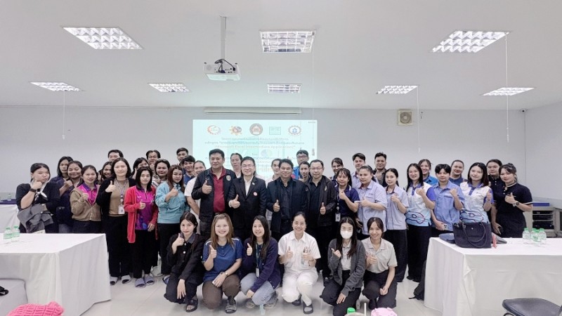 คุณพัฒนศักดิ์ แสนสมรส กรรมการผู้จัดการ บริษัท พี ควอลิตี้ แมชชีน พาร์ท จำกัด และในนามอุปนายกสมาคม ฯ (Thai Subcon) ได้ให้เกียรติมอบวุฒิบัตรแก่ผู้เข้าร่วมอบรม พร้อมกล่าวปิดกิจกรรมและกล่าวขอบคุณ ร่วมกับคณะเทคโนโลยีอุตสาหกรรม มหาวิทยาลัยราชภัฏราชนครินทร์ จัดฝึกอบรมหลักสูตร “การประยุกต์ใช้โปรแกรมไมโครซอฟท์เอ็กเซล ระดับกลาง“ ณ บริษัทโบลทแอนด์นัท อินดัสตรี้ จํากัด เมื่อวันที่ 26-27 พฤศจิกายน 2568